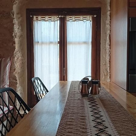 Niko'S Stone Guest House プリトラ エクステリア 写真