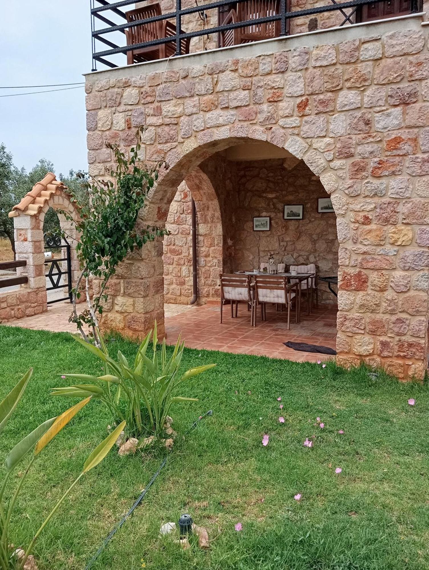 Niko'S Stone Guest House プリトラ エクステリア 写真