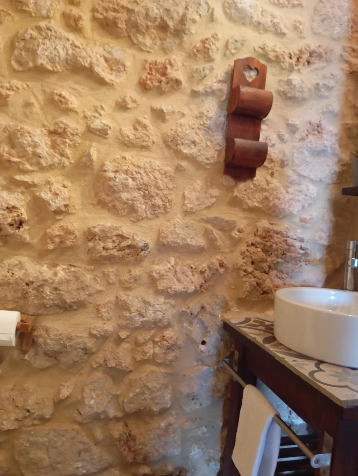 Niko'S Stone Guest House プリトラ エクステリア 写真